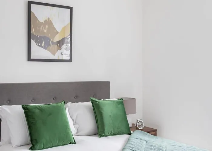 Modern 1 Bedroom Apartment Leeds